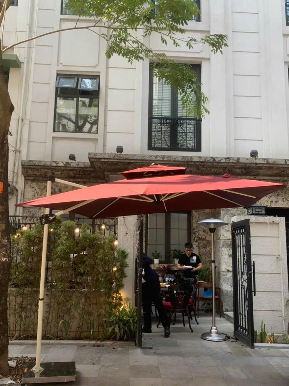 Dù hòa phát lệch tâm hệ nâng hạ màu đỏ