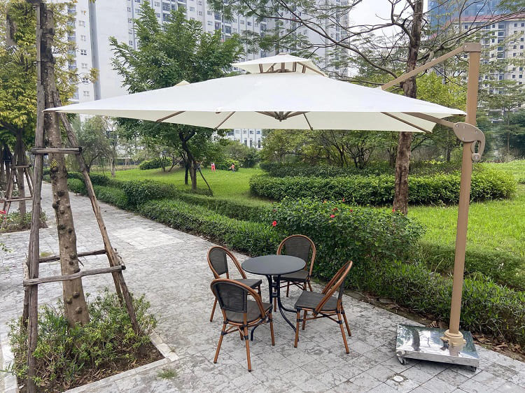 Dù hòa phát lệch tâm tròn 3m xoay 360 hợp kim nhôm màu trắng