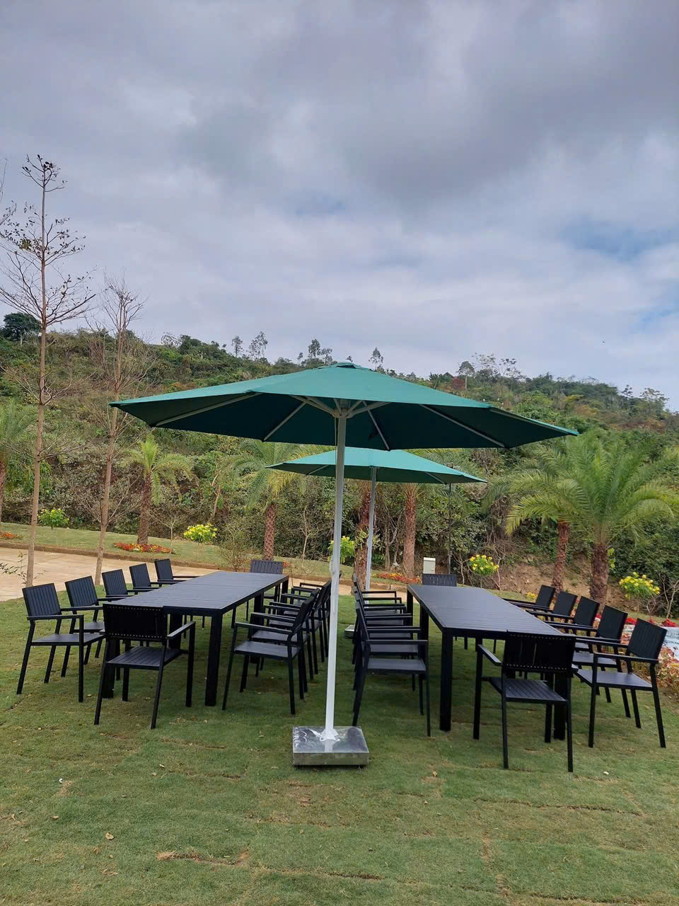 Ô dù hòa phát chính tâm sắt 3m màu xanh